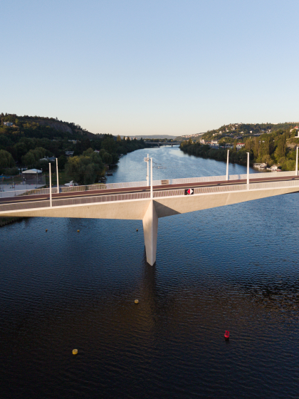 Dvorecký Bridge